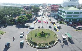 RedDoorz at Balatas Magsaysay Road Naga City